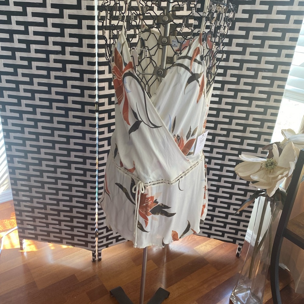 NWT O’Neill top